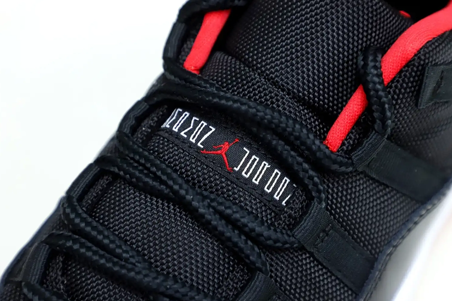 AIR JORDAN BRED RETRO 11 Kimikick LOW 0702